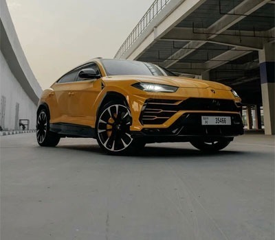 Read more about the article Enjoy the thrill after renting a high-speed Lamborghini Urus in Dubai